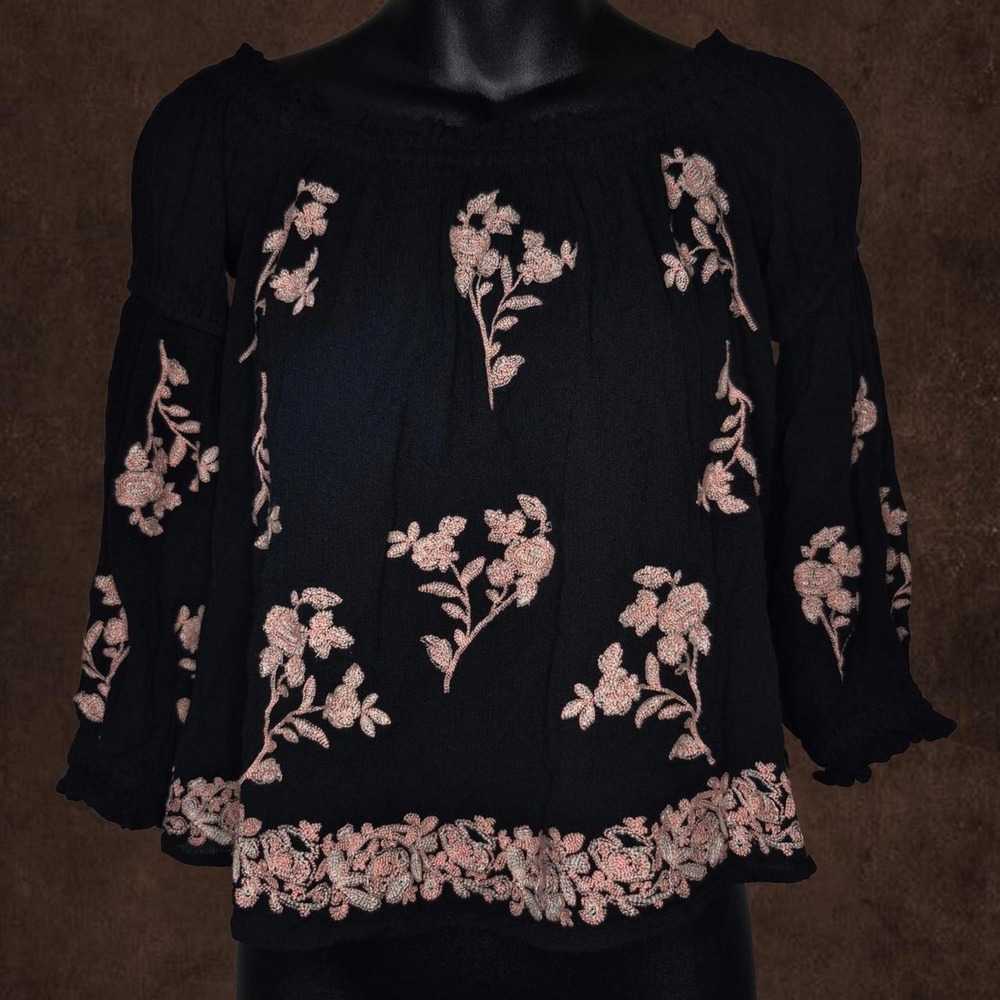 American Eagle Black Off Shoulder Blouse